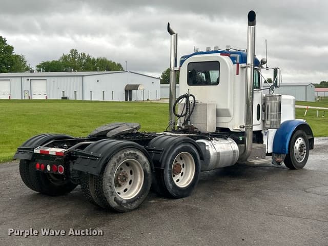 Image of Peterbilt 379 equipment image 4