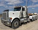 2001 Peterbilt 379 Image