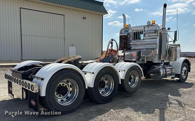 Image of Peterbilt 379 equipment image 4