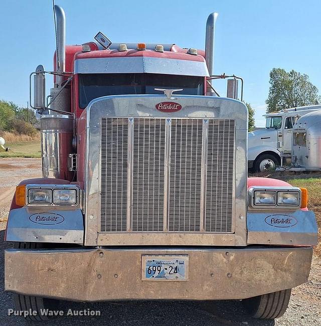 Image of Peterbilt 379 equipment image 1