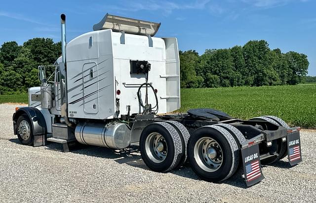Image of Peterbilt 379 equipment image 2