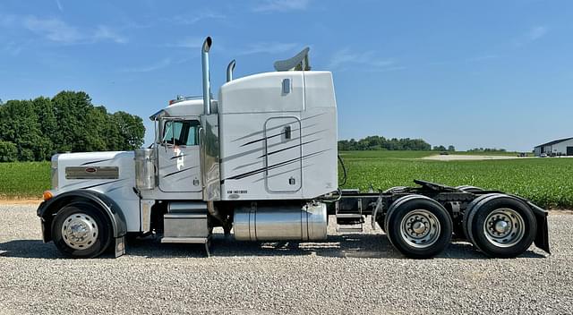 Image of Peterbilt 379 equipment image 1