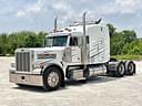2001 Peterbilt 379 Image