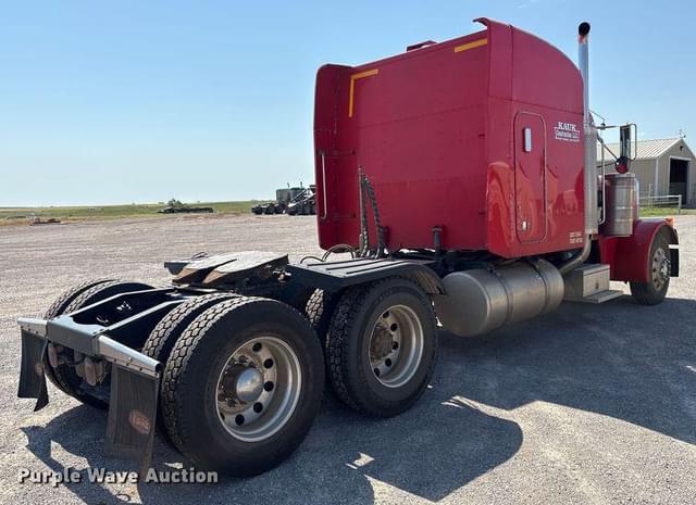 Image of Peterbilt 379 equipment image 4