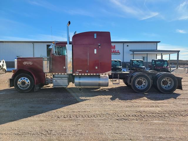 Image of Peterbilt 379 equipment image 4