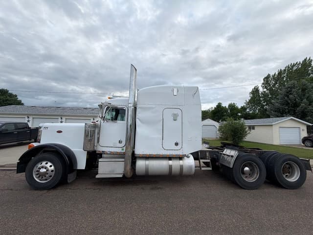 Image of Peterbilt 379 equipment image 3