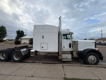 Main image Peterbilt 379