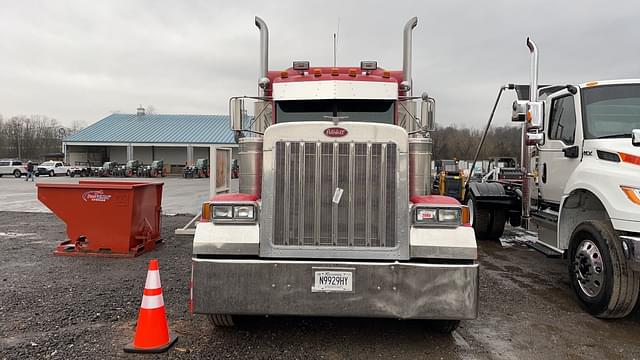 Image of Peterbilt 379 equipment image 1