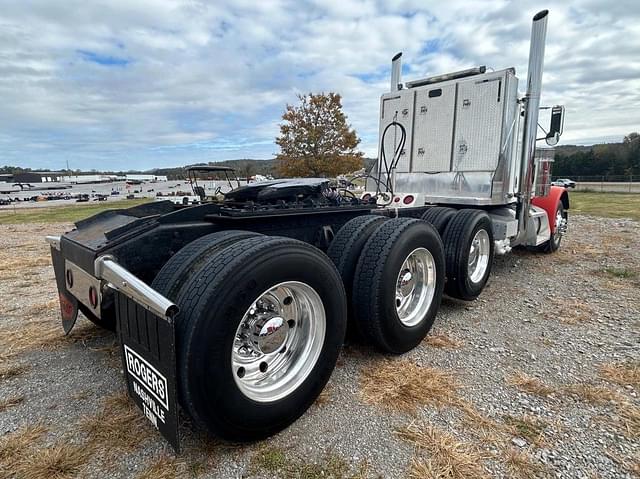 Image of Peterbilt 379 equipment image 2