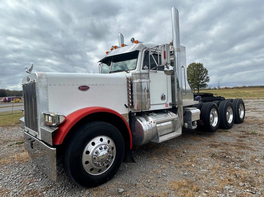 Image of Peterbilt 379 Primary image