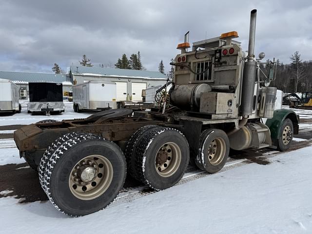 Image of Peterbilt 379 equipment image 4