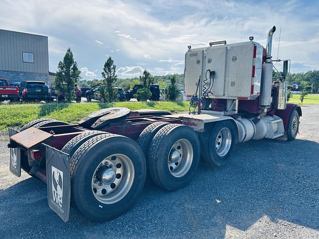 Image of Peterbilt 379 equipment image 2