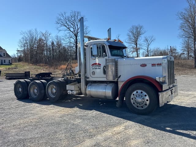 Image of Peterbilt 379 equipment image 1
