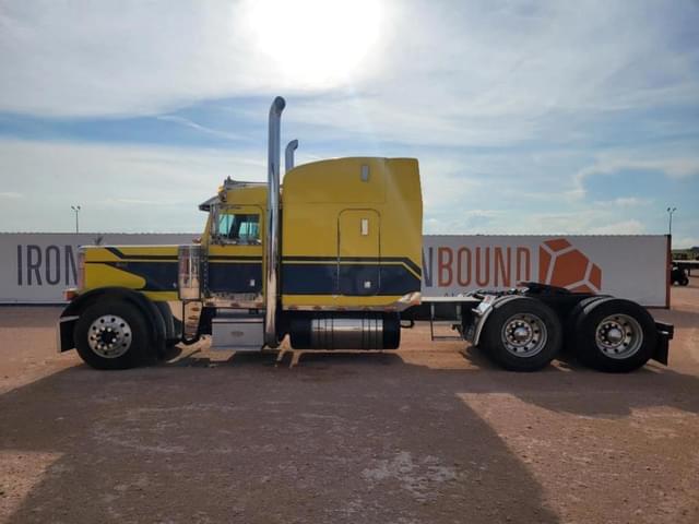 Image of Peterbilt 379 equipment image 1