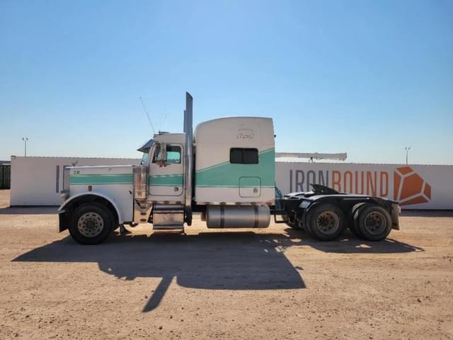 Image of Peterbilt 379 equipment image 1