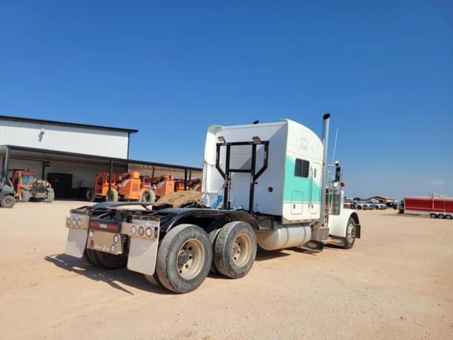 Image of Peterbilt 379 equipment image 4