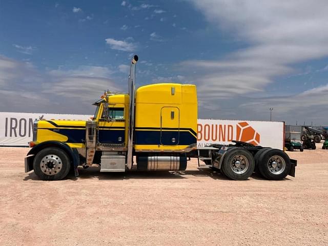 Image of Peterbilt 379 equipment image 1