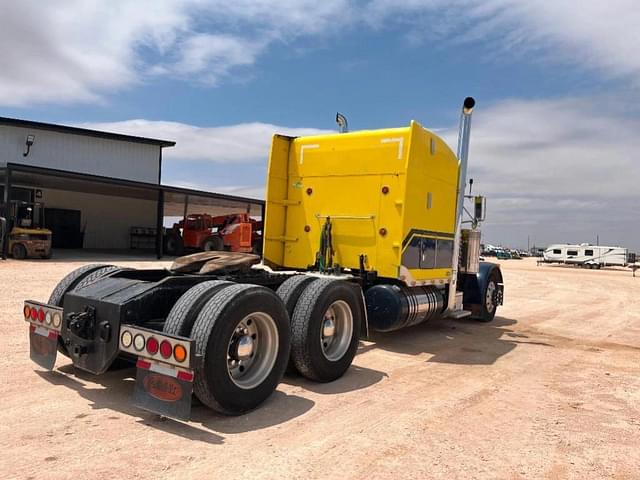 Image of Peterbilt 379 equipment image 4