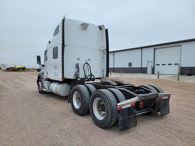 Image of Peterbilt 387 equipment image 3