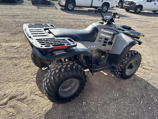 Image of Polaris Magnum 325 equipment image 3