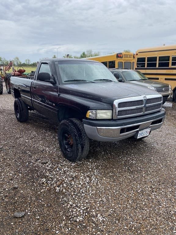Image of Dodge Ram 2500 equipment image 1