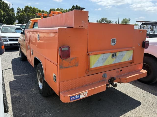 Image of Dodge Ram 2500 equipment image 3