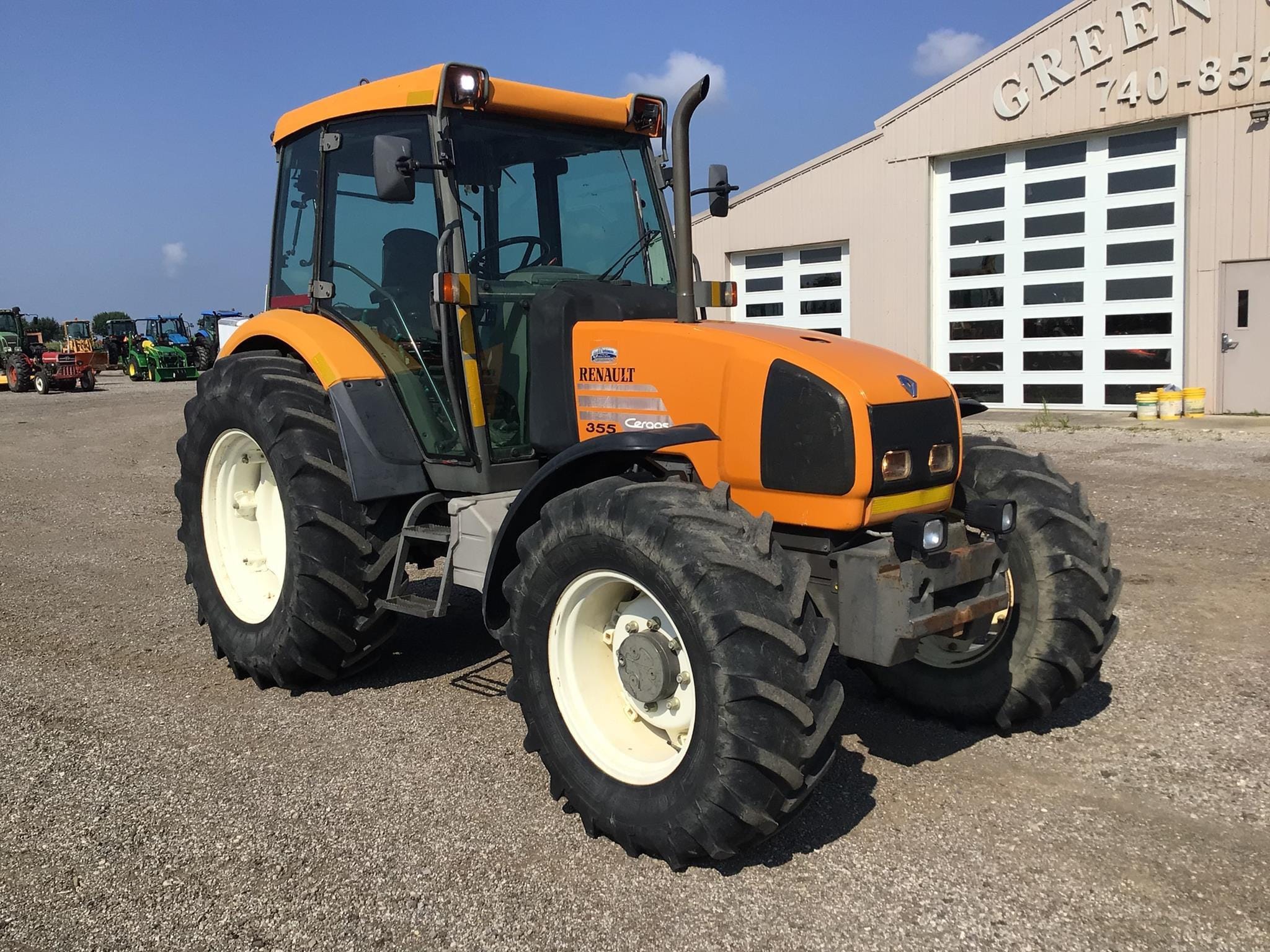 Main image Renault Cergos 355