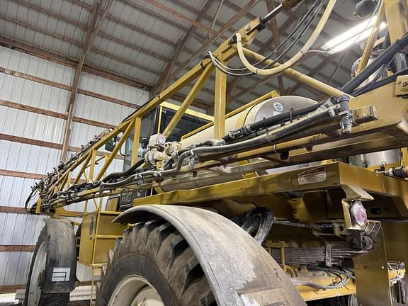 Image of Ag-Chem RoGator 854 equipment image 4