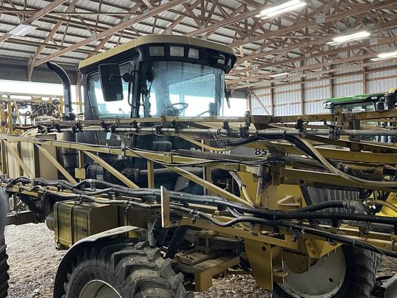 Image of Ag-Chem RoGator 854 Primary image