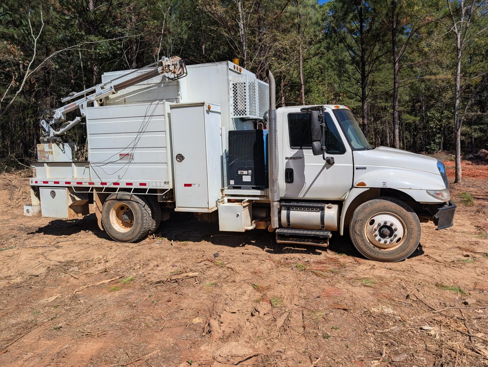 2011 Stellar 3315 Equipment Image0