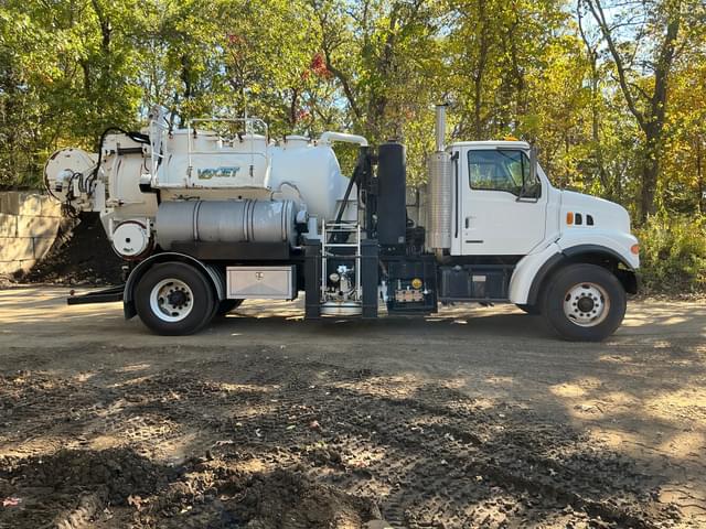 Image of Sterling L7500 equipment image 3