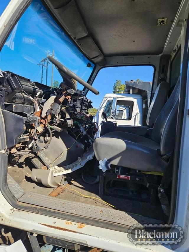 Image of Sterling LT7500 equipment image 2