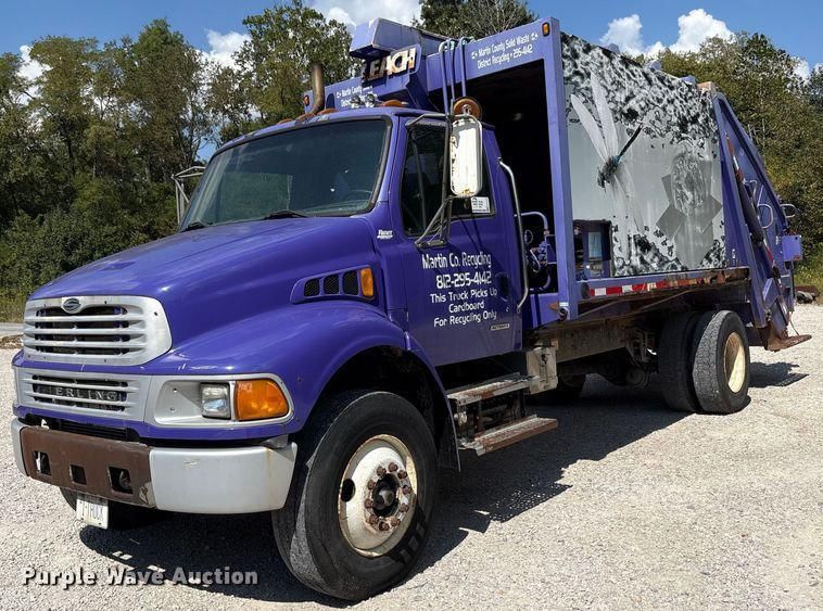 2001 Sterling M7500 Equipment Image0