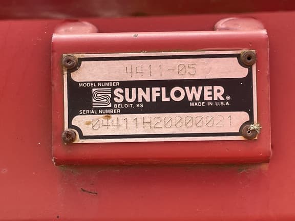 Image of Sunflower 4411 equipment image 1