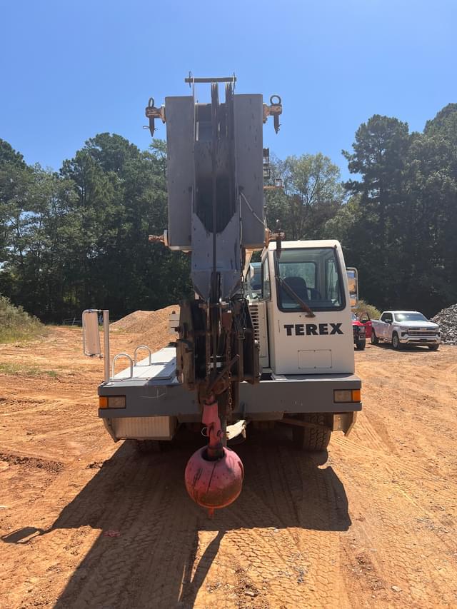 Image of Terex T-560 equipment image 2