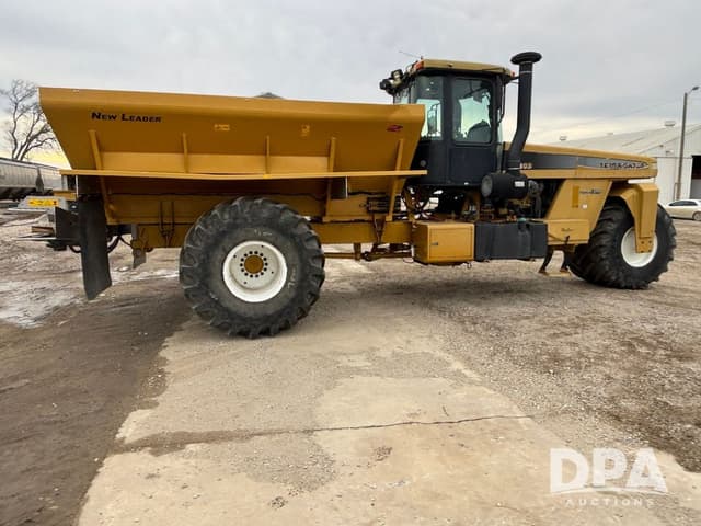 Image of Ag-Chem Terra-Gator 6103 equipment image 4