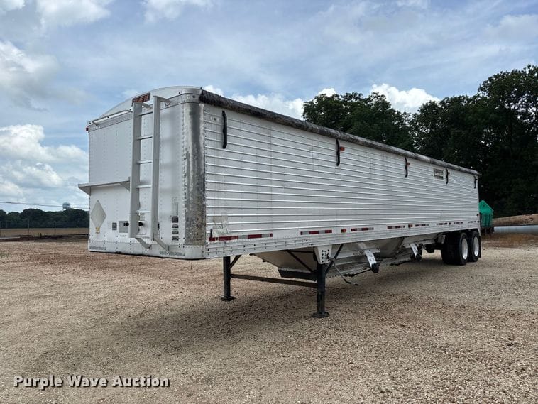 2001 Timpte Super Hopper Equipment Image0