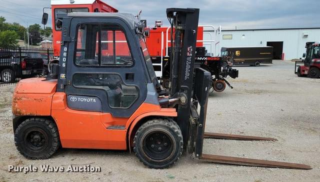 Image of Toyota 7FGU35 equipment image 3