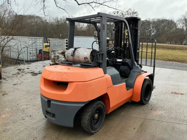 Image of Toyota 7FGU35 equipment image 4