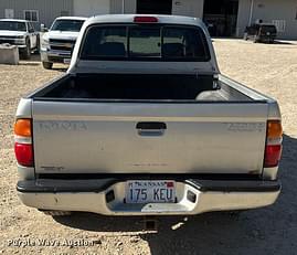 Main image Toyota Tacoma 6