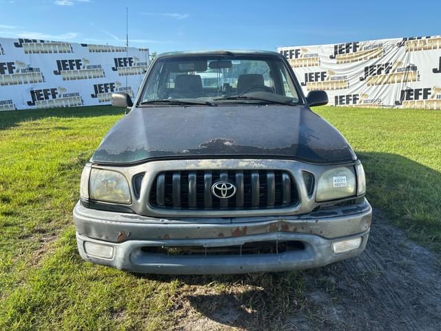 Image of Toyota Tacoma equipment image 1