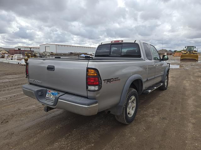 Image of Toyota Tundra equipment image 3