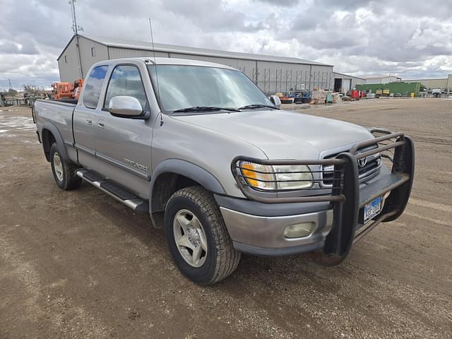 Image of Toyota Tundra equipment image 2