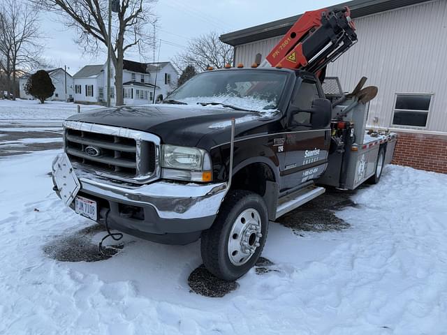 Image of Ford F-550 equipment image 3