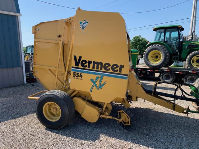 Image of Vermeer 554XL equipment image 4