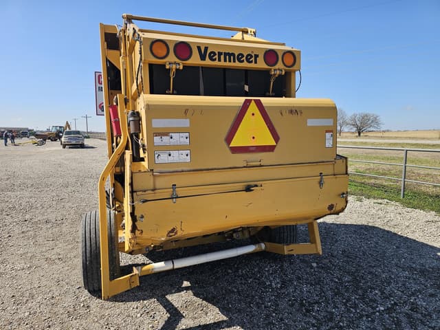 Image of Vermeer 604XL equipment image 4