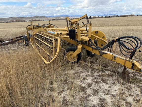 2001 Vermeer R23A Equipment Image0