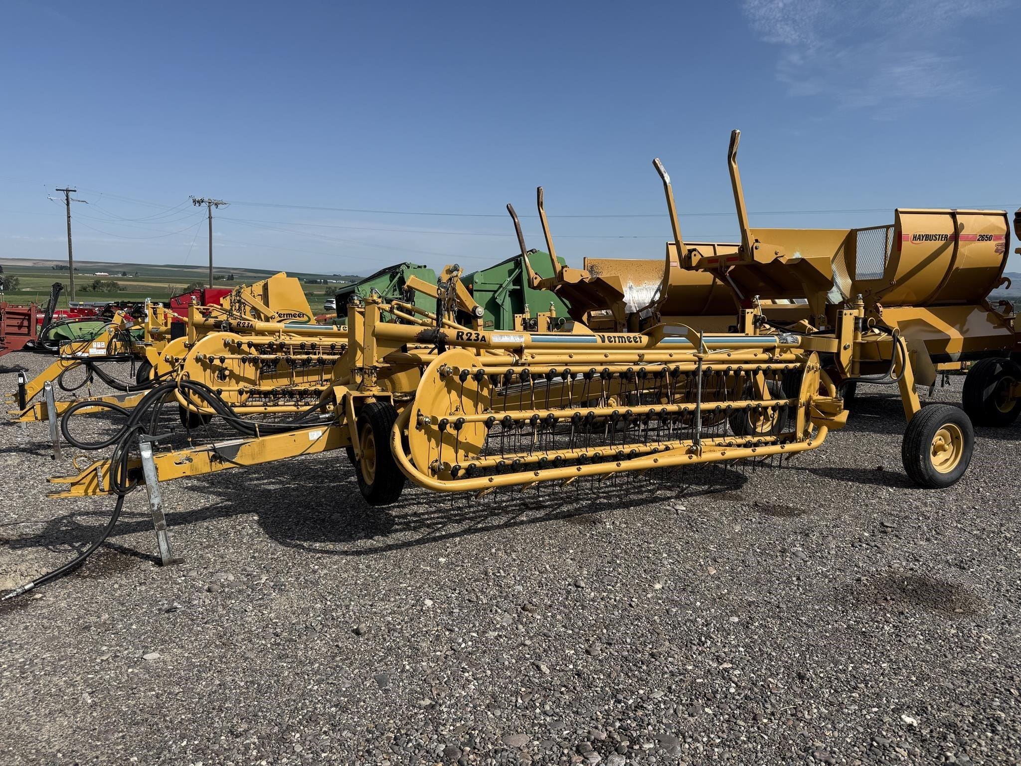2001 Vermeer R23A Equipment Image0
