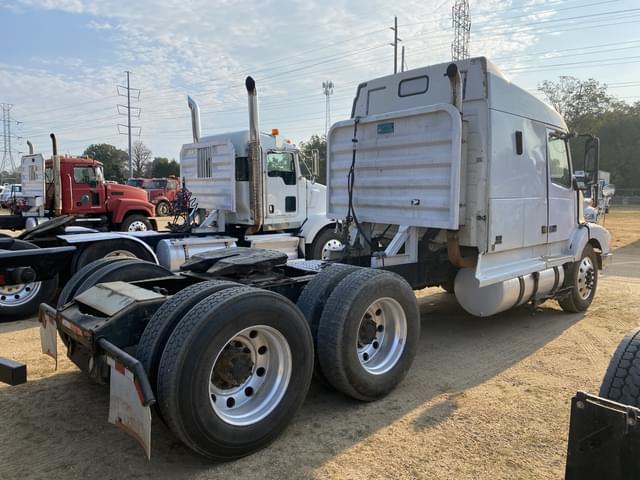 Image of Volvo VNL64T equipment image 2