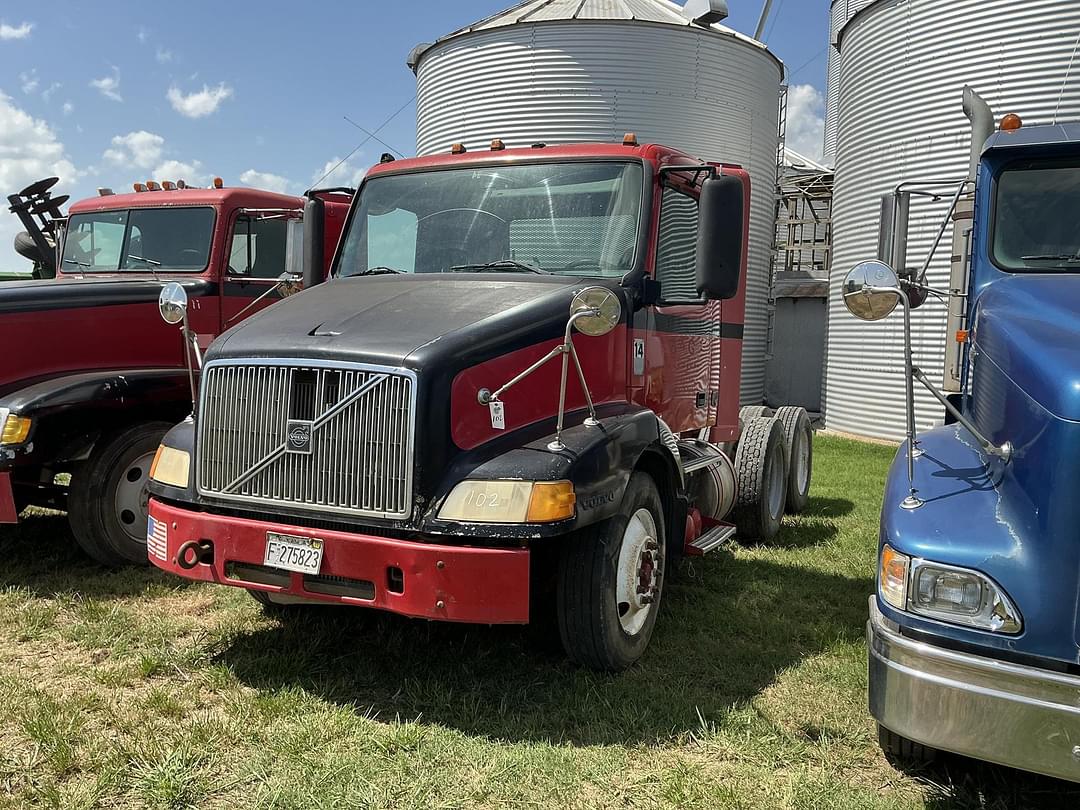 Image of Volvo VNM64T200 Primary image